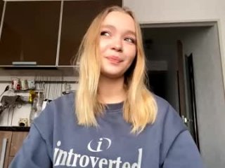 cherryleija live webcam thumbnail