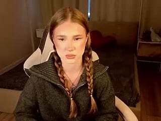 cherryyy_bliss live webcam thumbnail