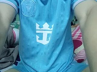 chickenplus07 live webcam thumbnail