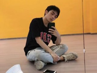 chinalover4199 live webcam thumbnail