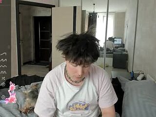 chinen_miya live webcam thumbnail