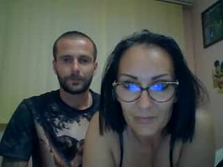 chloe_mattew live webcam thumbnail
