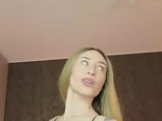 chloebellex live webcam thumbnail
