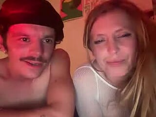 chloeetjade live webcam thumbnail