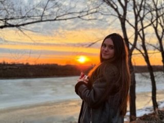 chloemilka live webcam thumbnail