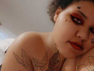 chocolate_bella live webcam thumbnail