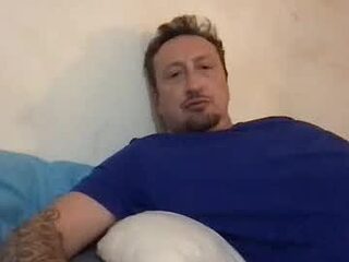 chowlabraiz38 live webcam thumbnail