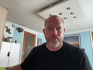 chris_buter live webcam thumbnail