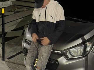 chris_evans77 live webcam thumbnail