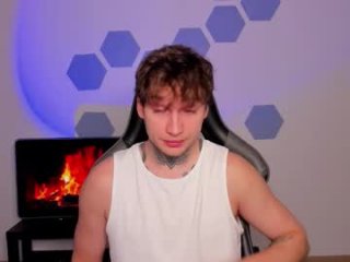 chris_tyson live webcam thumbnail