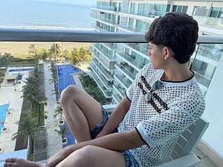 christian_foxx_ live webcam thumbnail