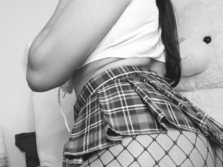 christymilkk live webcam thumbnail