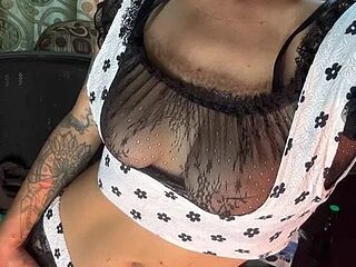 chubby_chameli live webcam thumbnail