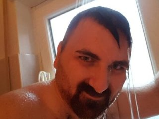chubbydaddybearluka live webcam thumbnail