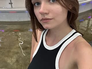 Cinnabon-1 live webcam thumbnail