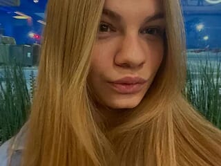ClemenciaCullifer live webcam thumbnail