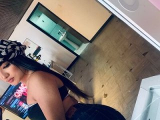 CleoNoirPink_ live webcam thumbnail