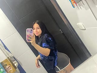 Cloee_Foxx live webcam thumbnail