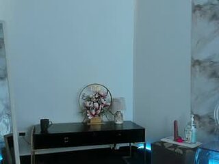 clara4w live webcam thumbnail