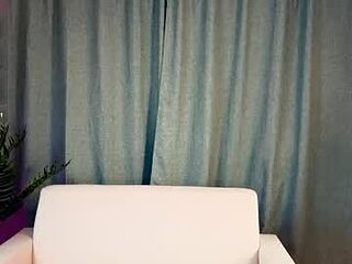 clara_neumann live webcam thumbnail