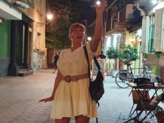 classy_medea live webcam thumbnail