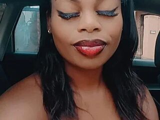 COCO__JUICY live webcam thumbnail