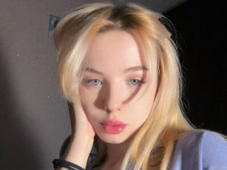 CortneyCane live webcam thumbnail