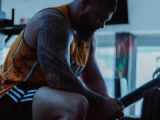 college_muscle_ass1 live webcam thumbnail