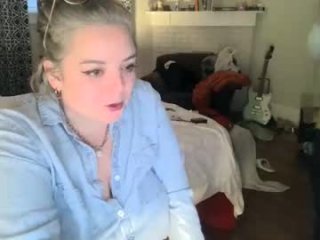 conceitedgirthgoddess live webcam thumbnail