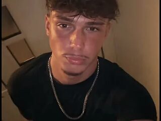 coquin_333 live webcam thumbnail