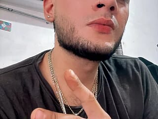 Crasyhot6926 live webcam thumbnail
