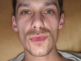 Crazzy_Maiky live webcam thumbnail