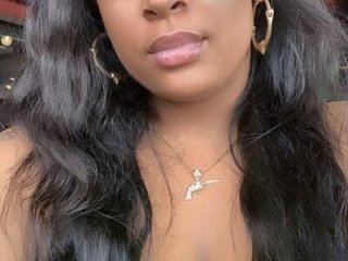 CreamTheMadam live webcam thumbnail