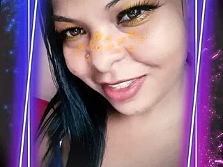 Crislover77 live webcam thumbnail