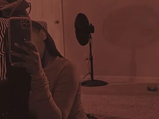 CristalCollins_ live webcam thumbnail