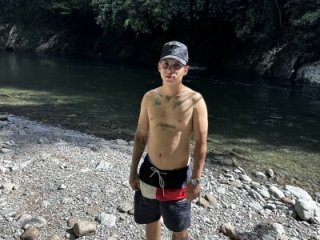 Cristopher1112 live webcam thumbnail