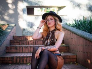 Crystal_Rose__ live webcam thumbnail