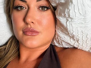 Crystal_xox live webcam thumbnail