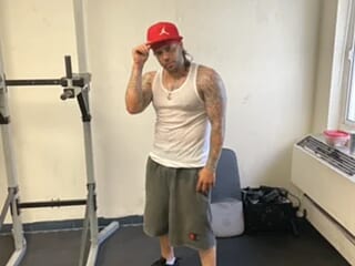 crazyplayboy13 live webcam thumbnail
