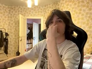 crazyskinnyyy live webcam thumbnail