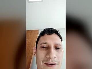 cris31408 live webcam thumbnail