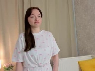 cristicaire live webcam thumbnail