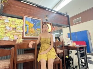 cristine190 live webcam thumbnail