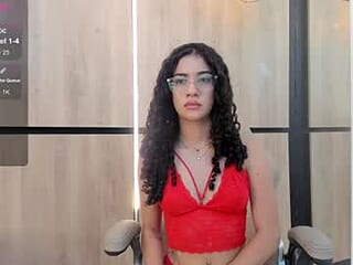 cristine_colins live webcam thumbnail