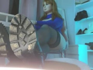 cruel_siren live webcam thumbnail