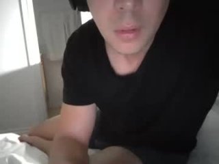 cruz_gameboy live webcam thumbnail