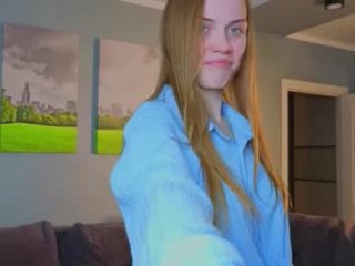 crystaldiva01 live webcam thumbnail