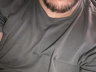 ctguybj live webcam thumbnail