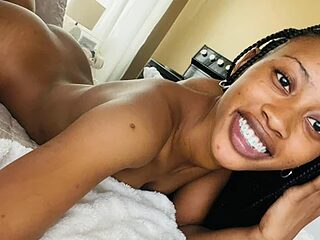 Cupcake_diamond live webcam thumbnail