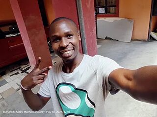 CurvedDick001 live webcam thumbnail